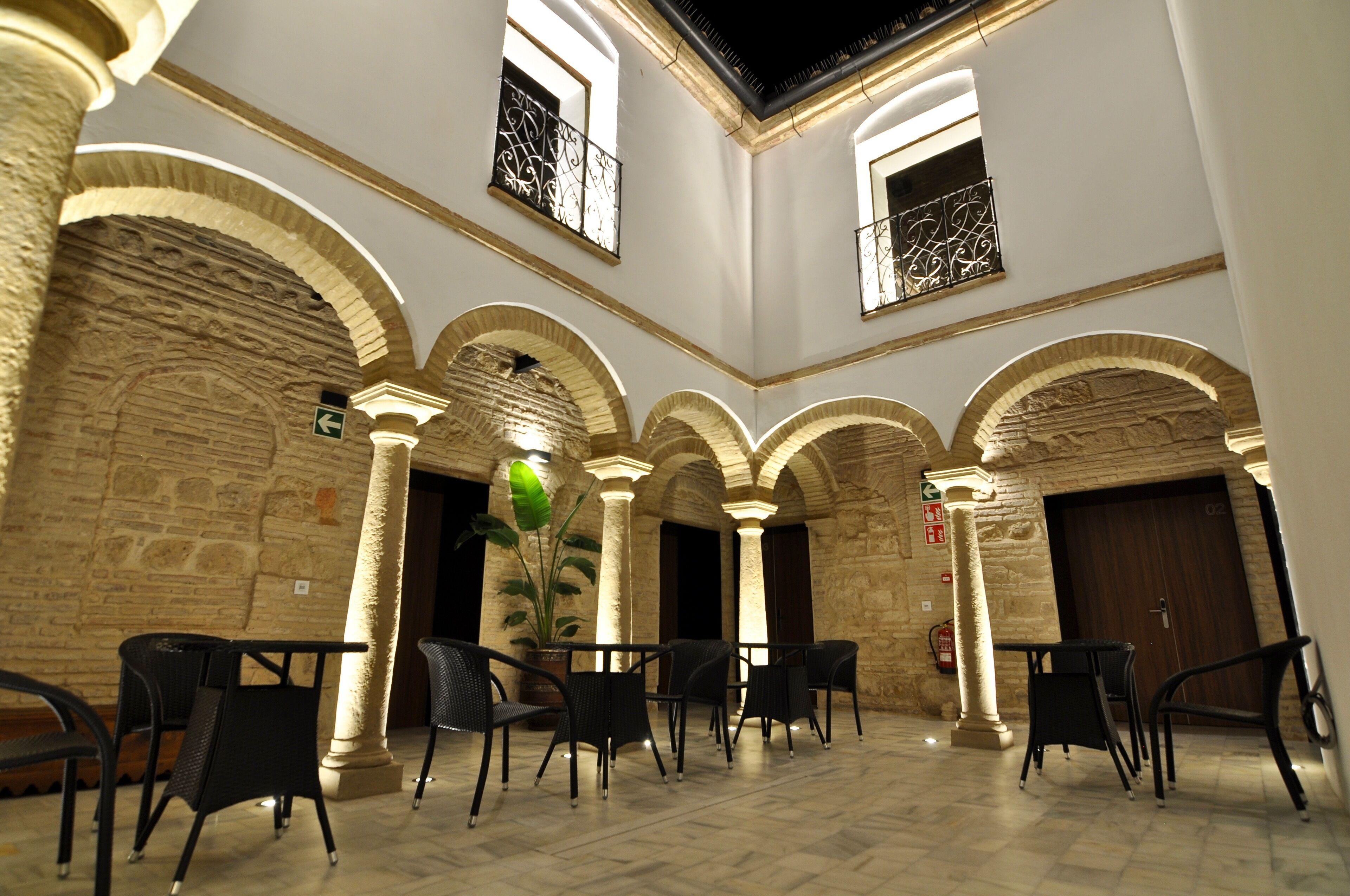5 Hoteles Económicos Cerca de la Torre de la Calahorra en Córdoba