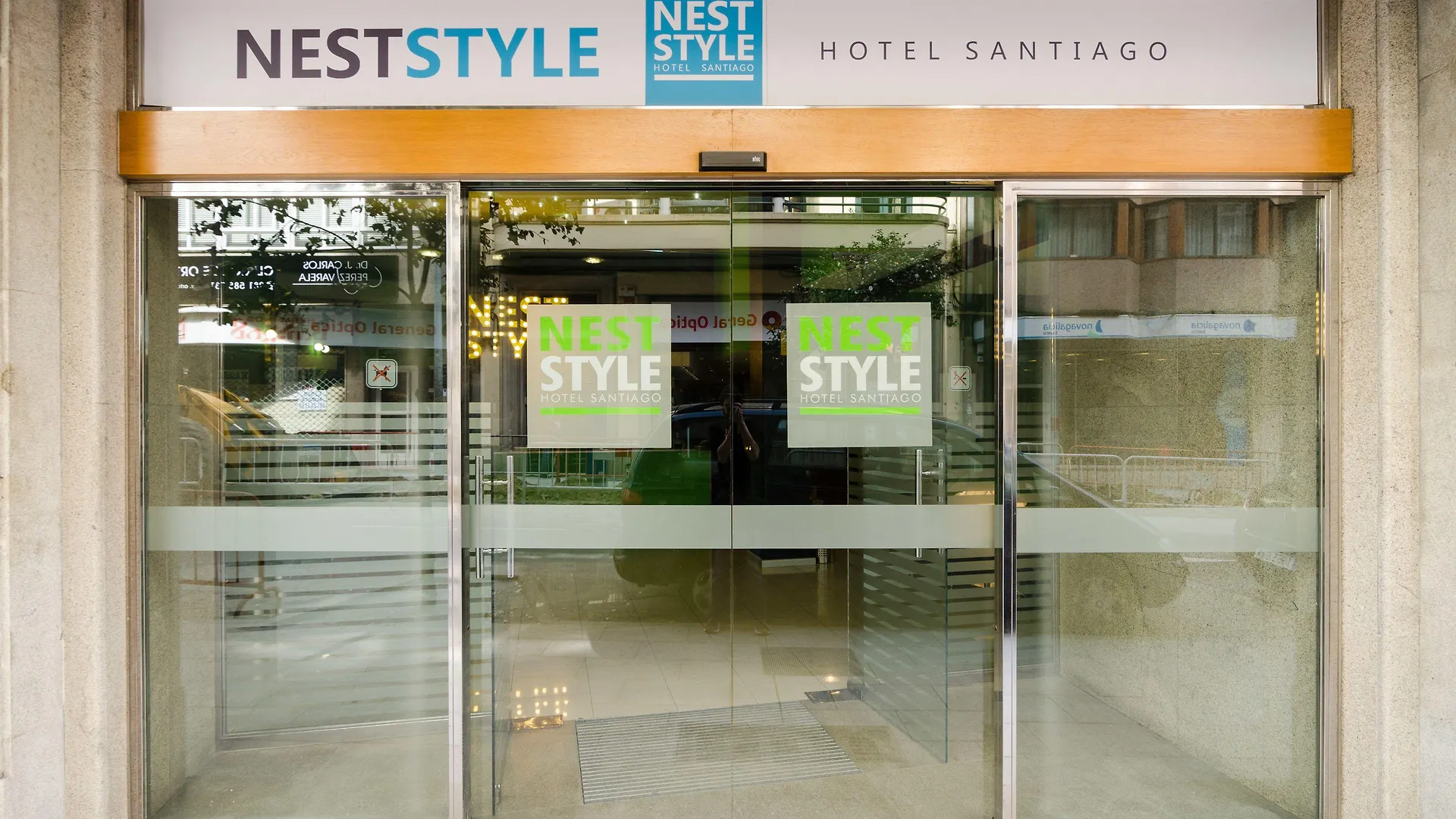 6 Hoteles Céntricos Cerca de la Colegiata del Sar en Santiago
