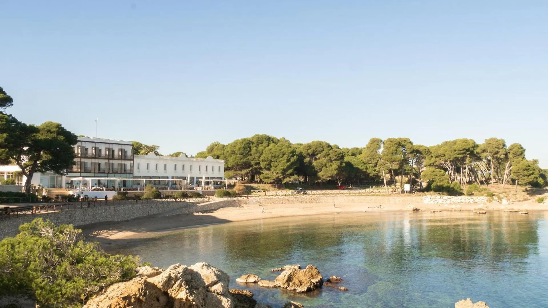 5 Hoteles Céntricos en Empordà que Facilitan tu Estancia