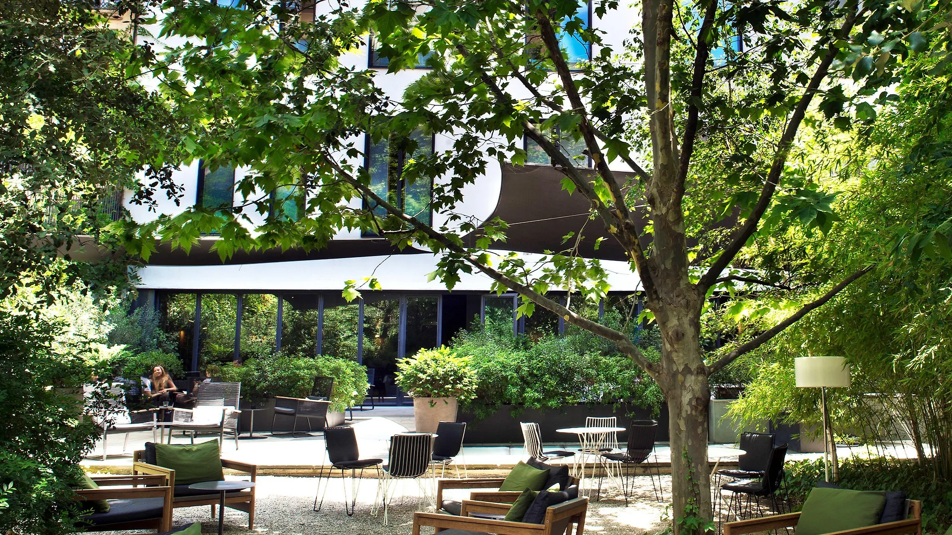 5 Hoteles con Piscina en Eixample: Comparativa Real