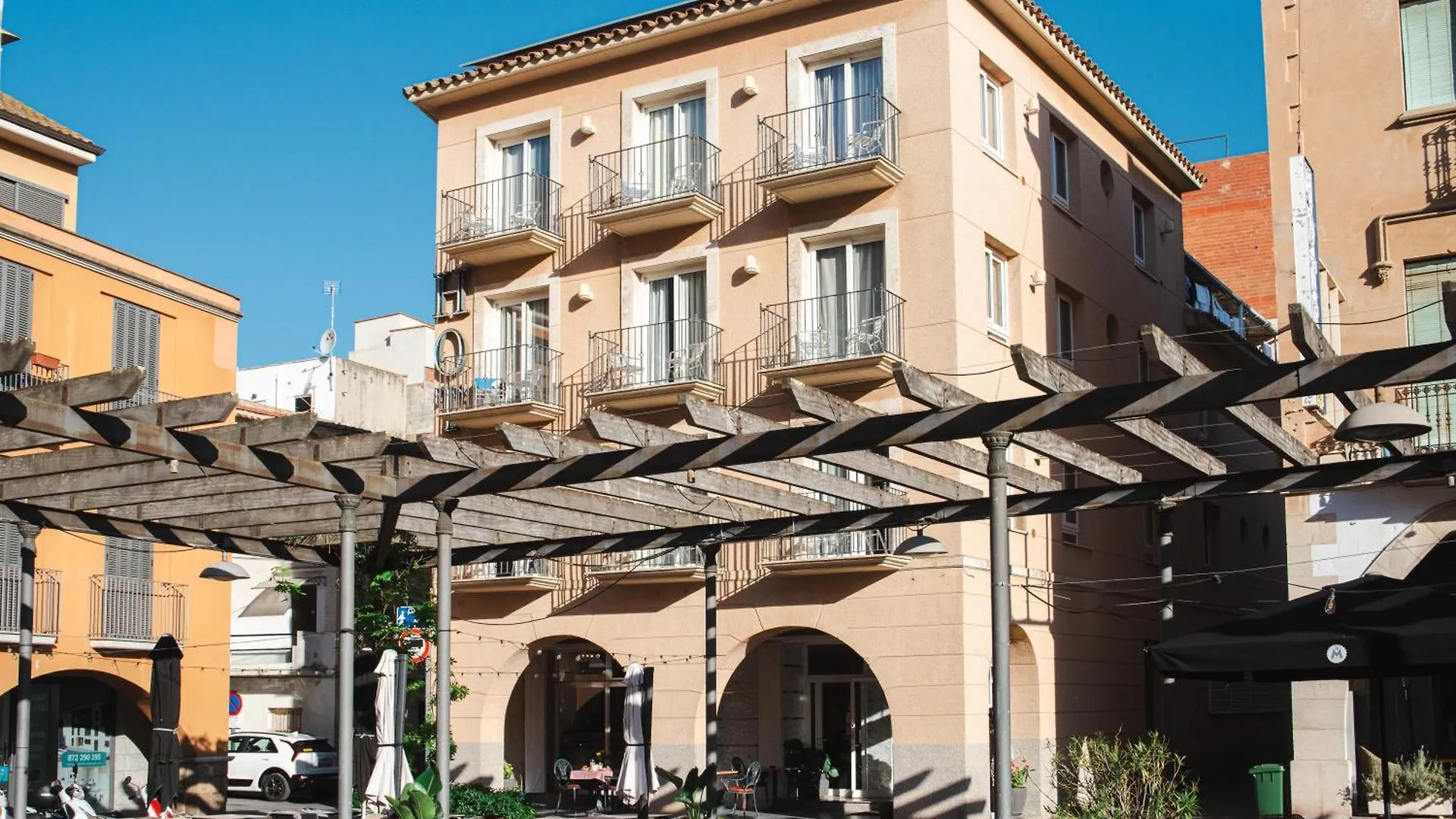 6 Hoteles de Playa cerca del Everest Costa Brava que Merece la Pena Conocer