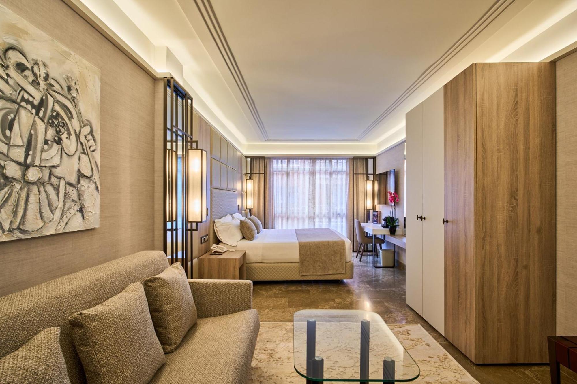 10 Hoteles Románticos cerca del Lázaro Galdiano que Vale la Pena